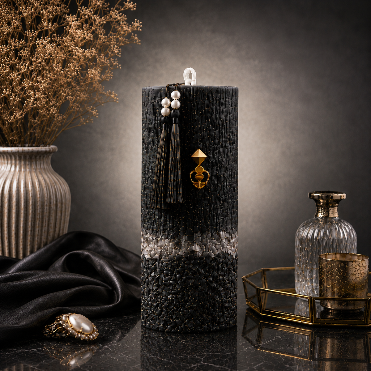Onyx Majesty — 22 cm Statement Pillar Candle